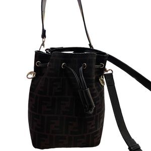 Fendi Bucket Bag 💼🤎